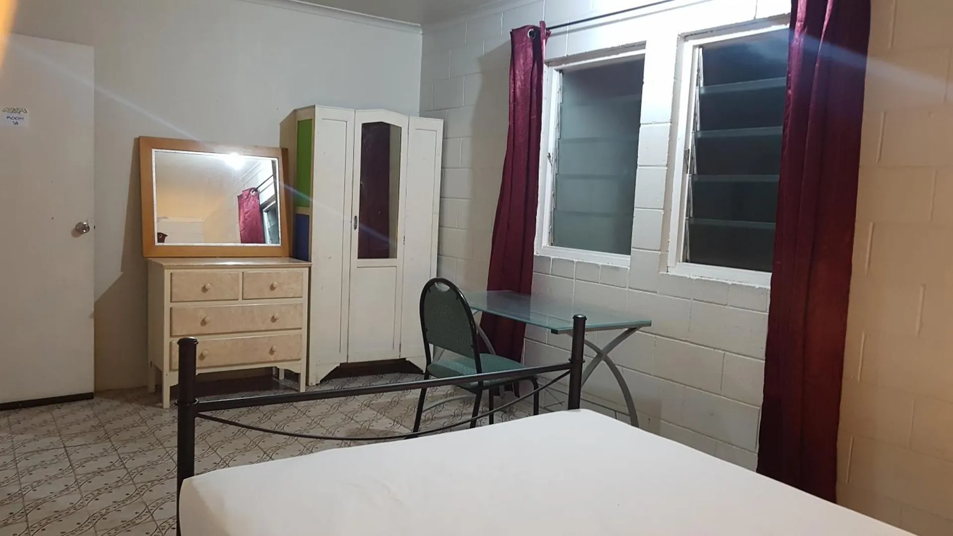 Hostel Asylum Cairns Share House